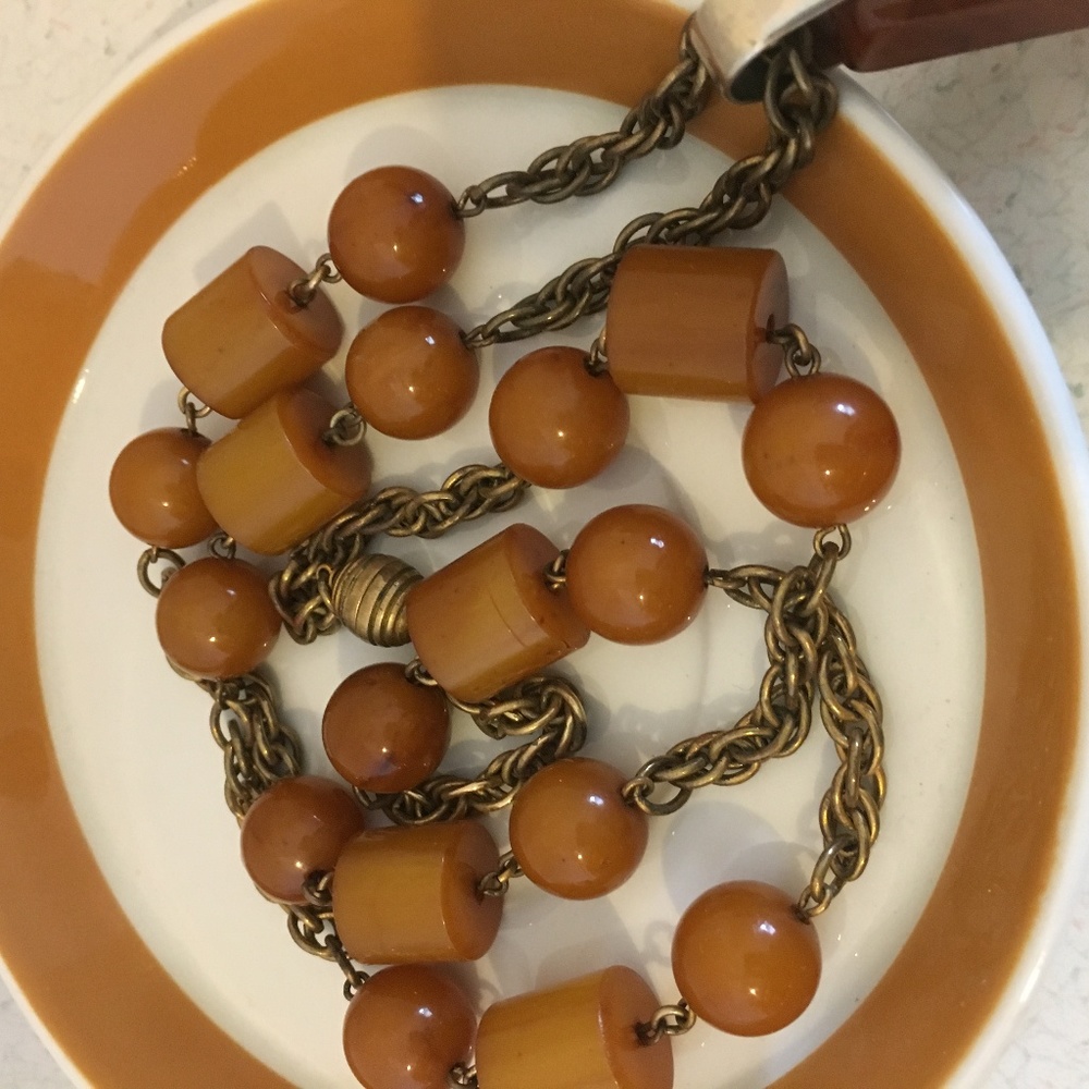 Art Deco Butterscotch/ Chocolate Bakelite Pendant Necklace - Picture 4 of 7